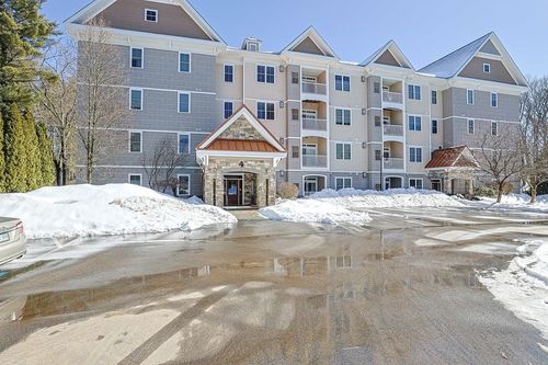 unit-103-4 Henry David Dr, Nashua, NH, 03062-1939 | Card Image