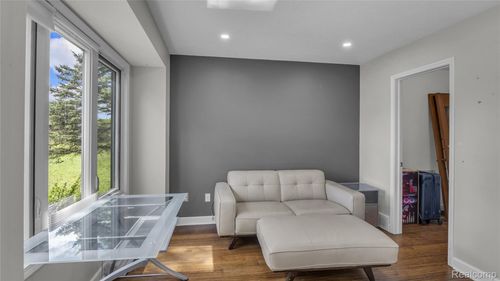 1980 Oakville Waltz Rd, New Boston, MI, 48164-9149 | Card Image