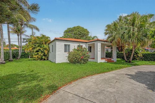 702 Boabadilla St, Coral Gables, FL, 33134-2016 | Card Image