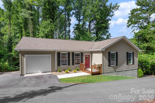163 Longview Dr, Hendersonville, NC, 28791-1835 | Card Image