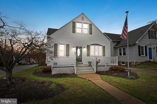 910 Marion Ave, WILMINGTON, DE, 19809-2639 | Card Image