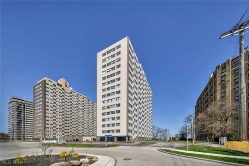 apt-806-12520 Edgewater Dr, Lakewood, OH, 44107-1642 | Card Image