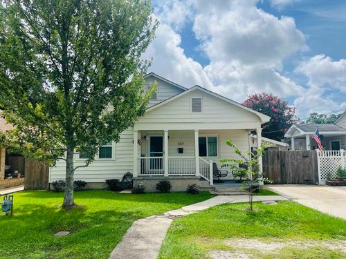 537 Oak St, Marrero, LA, 70072-1218 | Card Image