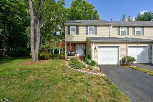 131 Bunker Hill Rd, Wayne, NJ, 07470-6329 | Card Image