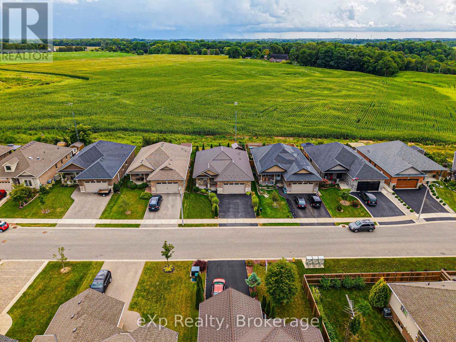 Residential in Norfolk (Simcoe) 5