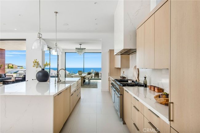 11 Seabreeze Ter, House other with 4 bedrooms, 7 bathrooms and 6 parking in Dana Point CA | Image 10