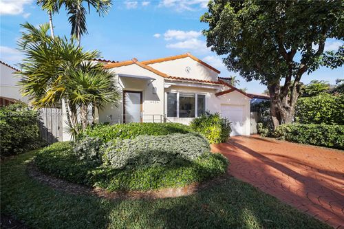 4534 Post Ave, Miami Beach, FL, 33140 | Card Image