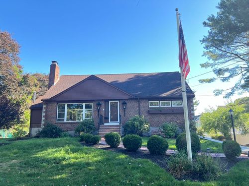 16 Frank St, Needham, MA, 02494-1704 | Card Image