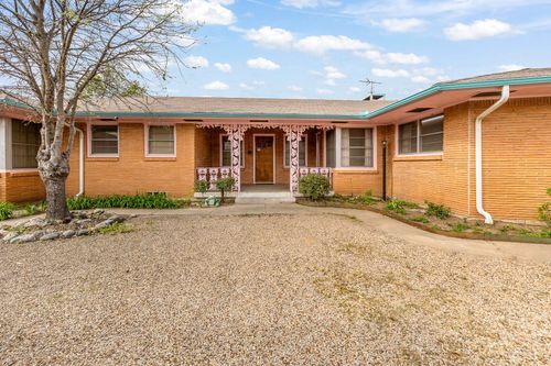 2000 Standifer St, Fort Worth, TX, 76164-7756 | Card Image