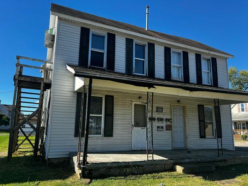 597 Henrietta Ave, Logan, OH, 43138-1689 | Card Image