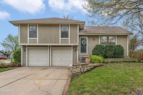 7401 Sw 25th St, Topeka, KS, 66614-4745 | Card Image