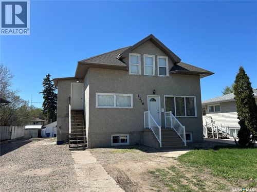 1236 Henleaze Ave, Moose Jaw, SK, S6H3V9 | Card Image
