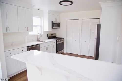 26 Millie Ln, East Hanover, NJ, 07936-3427 | Card Image