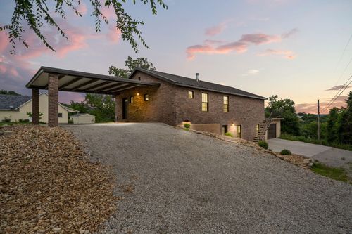 570 Indian Valley Rd, Branson West, MO, 65737-9412 | Card Image