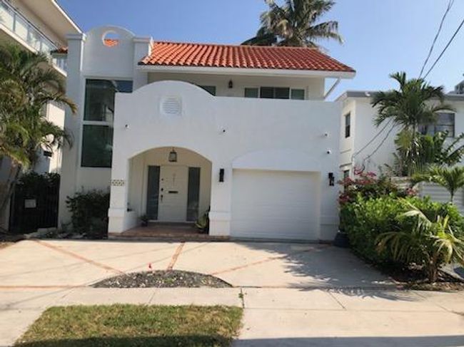 351 Desoto Street, House other with 3 bedrooms, 2 bathrooms and null parking in Hollywood FL | Image 1