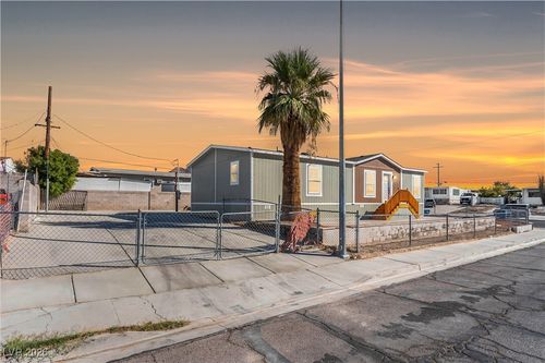 6140 Judson Ave, Las Vegas, NV, 89156-5820 | Card Image