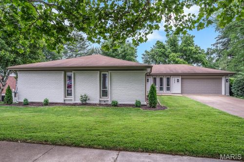 1254 Jade Wind Circle, Ballwin, MO, 63011 | Card Image