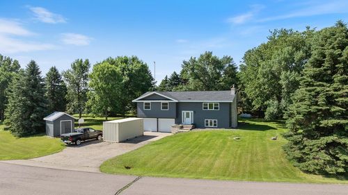 6006 Rolling Hills Dr Sw, Montevideo, MN, 56265-3255 | Card Image