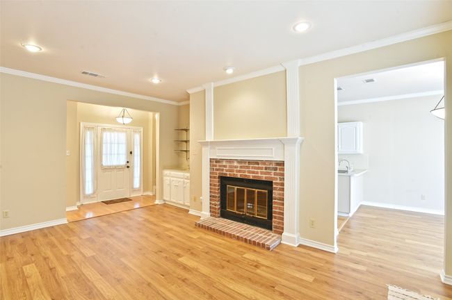 148 Cobblestone Row, House other with 3 bedrooms, 3 bathrooms and null parking in Denton TX | Image 10