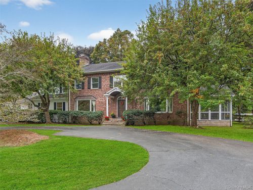 1 Vivian Pl, Suffern, NY, 10901-3210 | Card Image