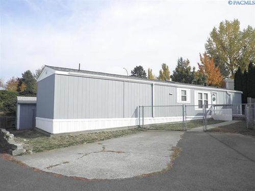 spc-13-260 Nw Golden Hills Dr, Pullman, WA, 99163-9769 | Card Image