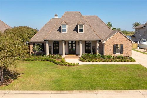 1481 Lakeshore Blvd, Slidell, LA, 70461-4697 | Card Image