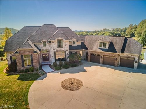 5488 Elson St Se, Magnolia, OH, 44643-9768 | Card Image