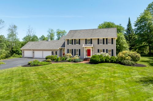 9 Birkdale Rd, Falmouth, ME, 04105-1183 | Card Image