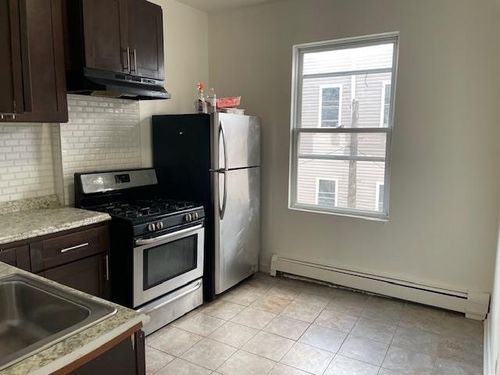 3-72 Martin Luther King Jr Dr, Jersey City, NJ, 07305-3028 | Card Image