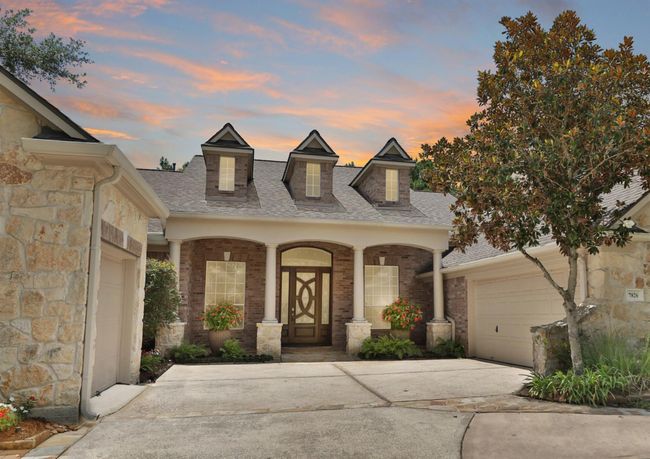 7826 Camden Hollow Ln, House other with 5 bedrooms, 5 bathrooms and 3 parking in Humble TX | Image 4