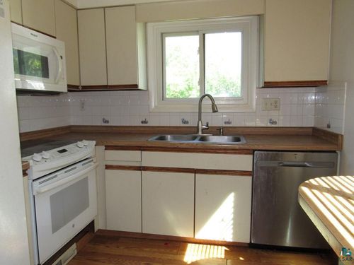 2114 Cumming Ave, Superior, WI, 54880 | Card Image