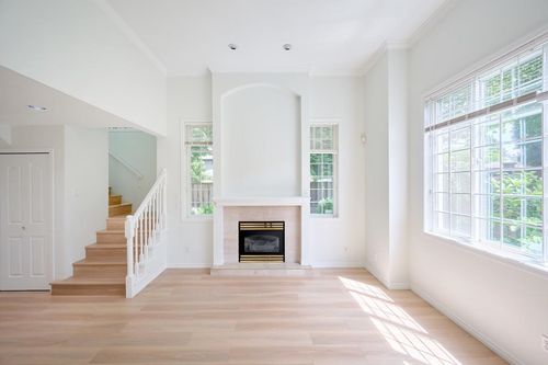 9-9591 No. 3 Rd, Richmond, BC, V7A1W2 | Card Image