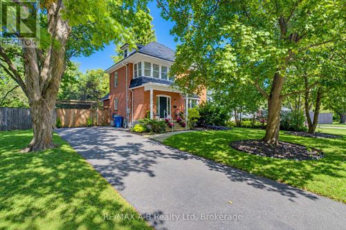 204 Delamere Ave, Stratford, ON, N5A4Z5 | Card Image