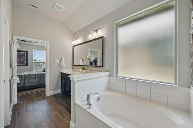 2172 Knightsgate Rd, House other with 4 bedrooms, 2 bathrooms and null parking in Argyle TX | Image 18