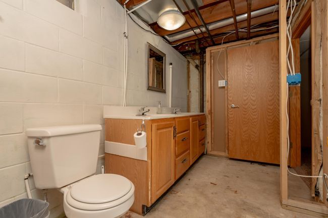 230 N Black Eagle Dr, House other with 5 bedrooms, 3 bathrooms and null parking in Mankato MN | Image 21