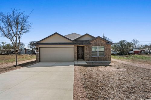 138 Lillis Ln, Comfort, TX, 78013 | Card Image