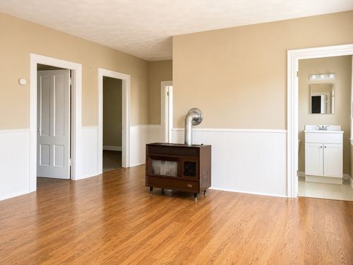 3-53 Oxford St, Fall River, MA, 02721-6234 | Card Image