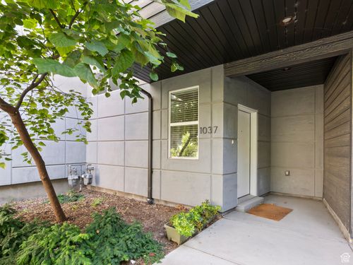 1037 Soho Dr, Midvale, UT, 84047-4770 | Card Image