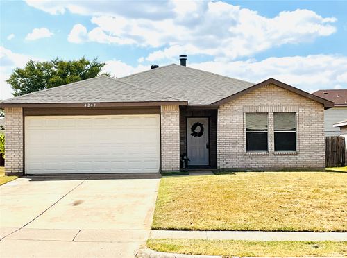 4249 Gray Fox Dr, Fort Worth, TX, 76123-2544 | Card Image
