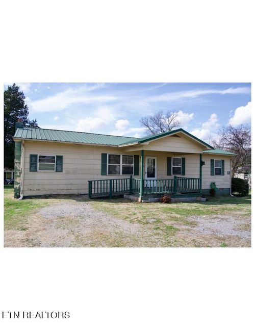 105 Patton St, Sweetwater, TN, 37874-2136 | Card Image