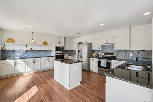 9106 Sycamore Cv, San Antonio, TX, 78245-2796 | Card Image