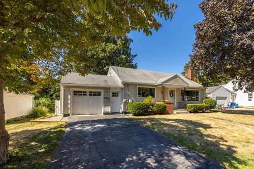 67 Hillcrest Dr, Portsmouth, NH, 03801-3118 | Card Image