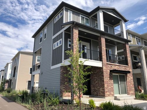 69 N Rio Grand Ave, Farmington, UT, 84025 | Card Image