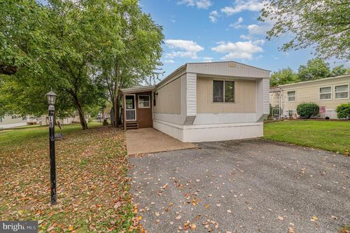 18 Aspen Ln, CARLISLE, PA, 17015-7833 | Card Image