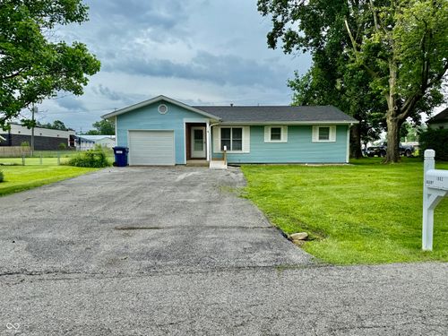 1002 Meadow Ln, Greencastle, IN, 46135-1467 | Card Image