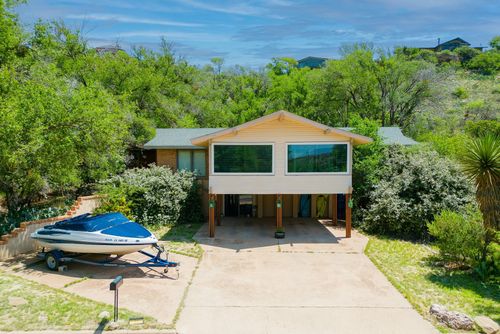 22 Foothill Dr, Ransom Canyon, TX, 79366-2507 | Card Image