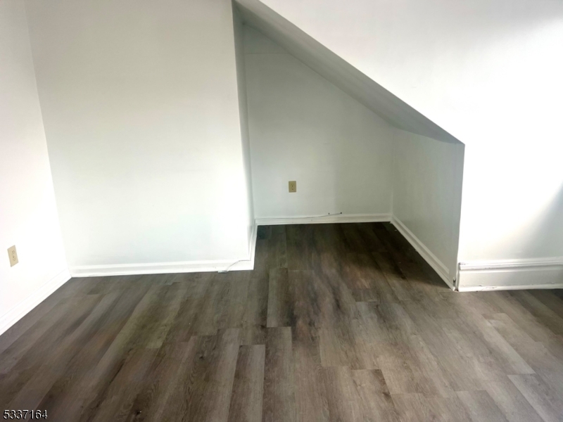 Residential Lease in Newark City 4