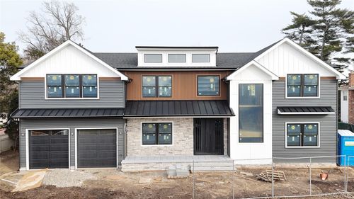 730 Boelsen Dr, Westbury, NY, 11590-5941 | Card Image