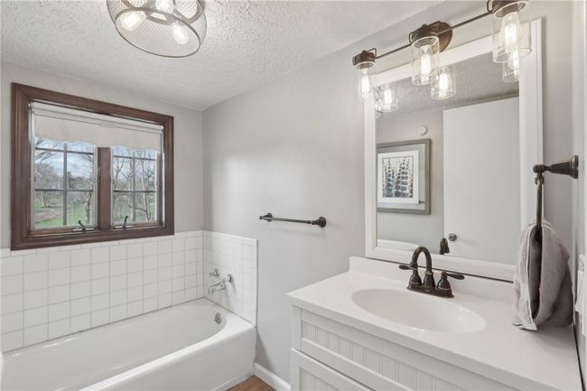 378 Mingo Church Rd, House other with 3 bedrooms, 3 bathrooms and 1 parking in Finleyville PA | Image 32