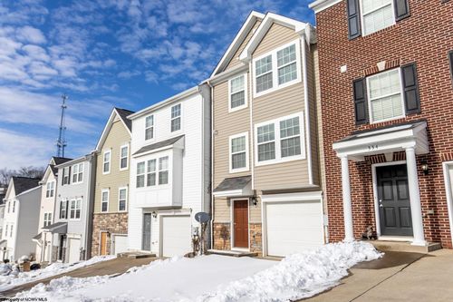 332 Falcon Run, Morgantown, WV, 26508 | Card Image